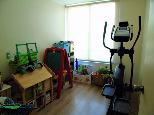 Depto En Venta De 4 Dorm , Con Patio 1er Piso. En La Reina