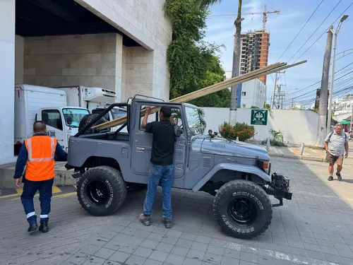 Toyota Macho Carpado Land Cruiser Fj40