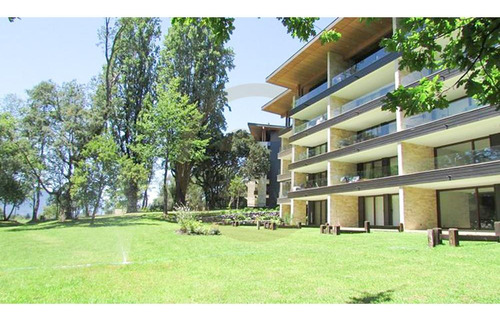 Venta Departamento En Condominio Frente Al Lago