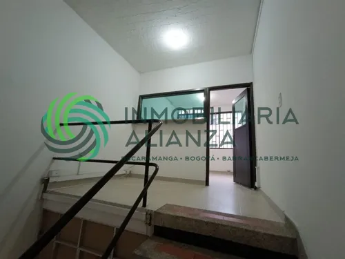 Local En Arriendo En Antonia Santos. Cod A13113