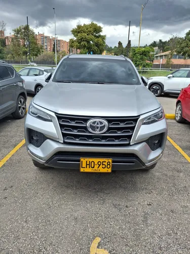Toyota Fortuner 2.4 Street At 7As