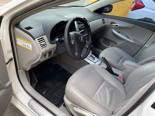 Toyota Corolla 2.0 16v 4p Flex Xei Direct Shift Automático