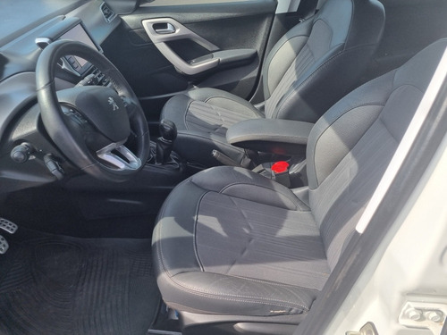 Imagen 16 de 18 de Peugeot 208 2016 1.6 Feline
