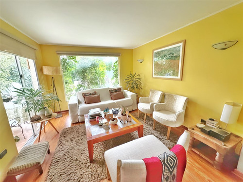 Casa En Arriendo De 4 Dorm. En Huechuraba