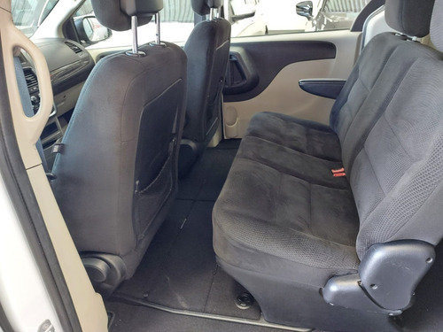 Imagen 5 de 15 de Dodge Gran Caravan 3.6 Se At 2017