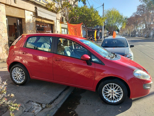 Imagen 2 de 10 de Fiat Punto Essence 1.6 16v