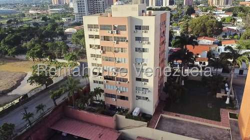 Daniela Linarez Vende Apartamentos Encantador En Exclusiva Urbanizacion Del Este De Barquisimeto En Piso Bajo Con 95m2 En Optimas Condiciones Con Facil Acceso A Comercios Importantes