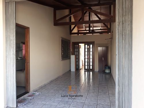 Imagem 9 de 15 de Casa Com Piscina Na Rua 2500 - Ls0176-1