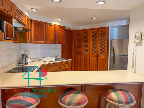 Cad Torre Uno 213. ¡frente Al Mar! Departamento En Playa Diamante Con Acceso Directo A La Playa