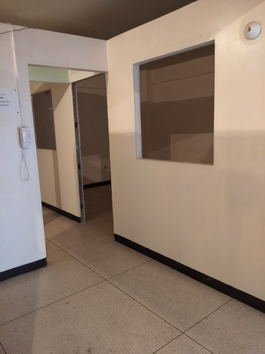 Imagen 5 de 10 de Oficina En Alquiler Céntrica Merida
