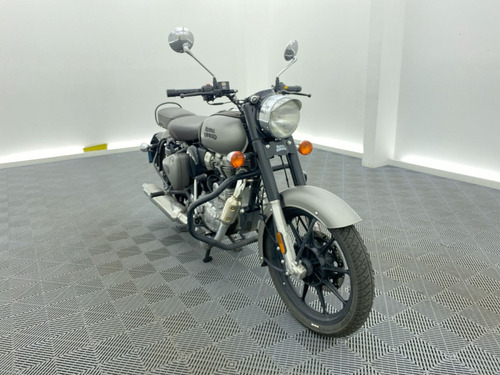 Imagen 2 de 25 de Royal Enfield Classic 350 Efi