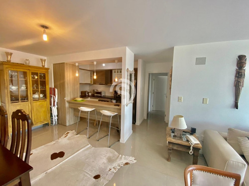 Apartamento En Venta - Brava- Ref: 3902