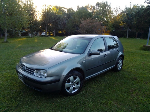Volkswagen Golf 1.6 Comfortline 2004