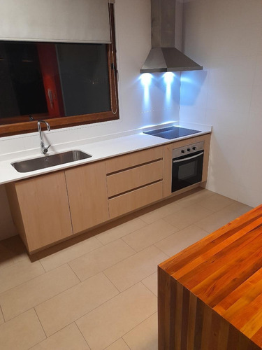 Gran Casa Dos Pisos En Comunidad Ecológica De Peñalolén