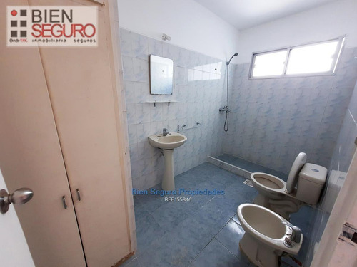Apartamento De 3 Dormitorios En Alquiler En El Centro