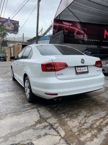 Imagen 3 de 5 de Volkswagen Jetta 2015 2.0 L4 Mt