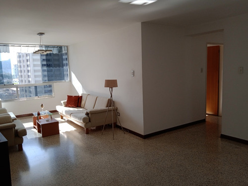 Imagen 6 de 14 de Apartamento Espacioso, Luminoso, Fresco, De Excelente Ubicación Y Super Vista Al Ávila