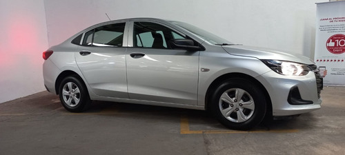 Imagen 11 de 15 de Chevrolet Onix Plus 1.2