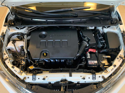 Imagen 14 de 19 de Toyota Corolla 2016 1.8 Xei Cvt Pack 140cv
