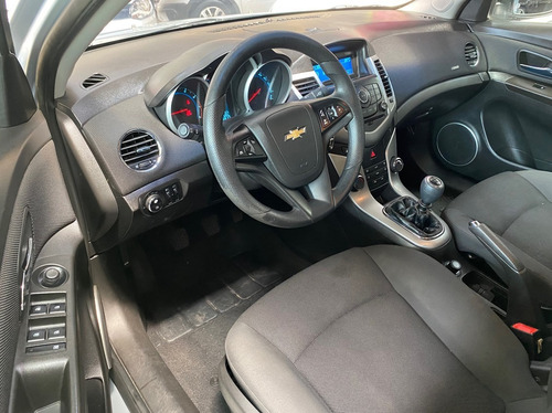 Imagem 7 de 15 de Chevrolet Cruze 1.8 Lt 16v Sedan 2012