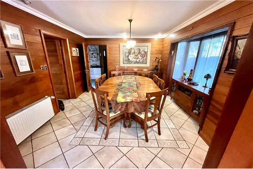 Casa Con Espacio Comercial En Venta