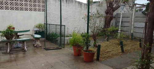 Casa 4 Dormitorios, Garage Y Jardín En Don Bosco
