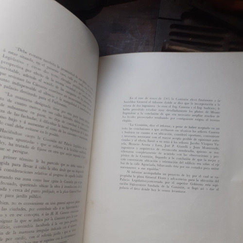 Historia Del Palacio Legislativo De Montevideo/bausero-dedic (Usado)