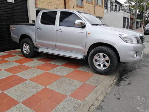 Toyota Hilux Mt 2500 4x4
