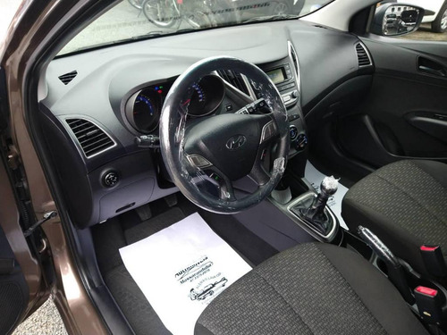 Imagem 7 de 15 de Hyundai Hb20 Confort 1.0 12v 2018 Flex Completot