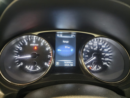 Nissan X-Trail 2.5 Exclusive 3 Row Mt