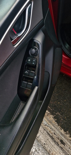 Mazda 3 2018 Touring Sport Rin 18, Quemacocos