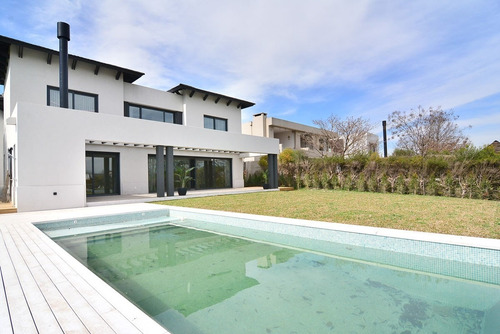 Imagen 13 de 30 de Casa En Venta En Santa Barbara, Tigre, G.b.a. Zona Norte