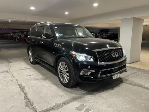 Infiniti QX80 5.6 7 Pasajeros At