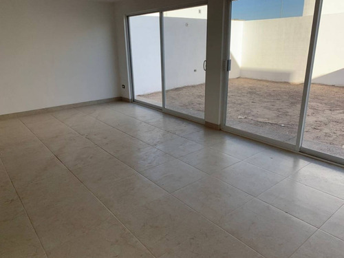 Imagen 4 de 14 de Hermosa Casa Completamente Nueva En Sector Viñedos