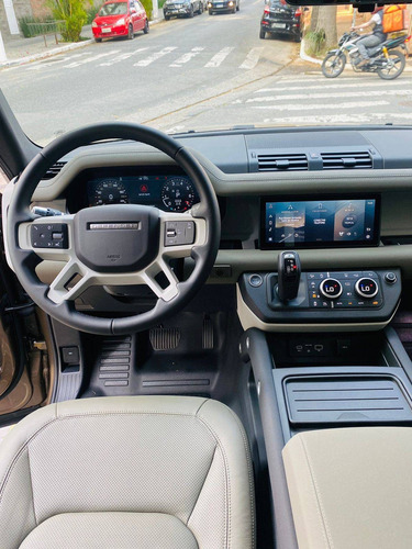 Imagem 10 de 14 de Land Rover Defender 2.0 P300 Gasolina 110 Se Awd