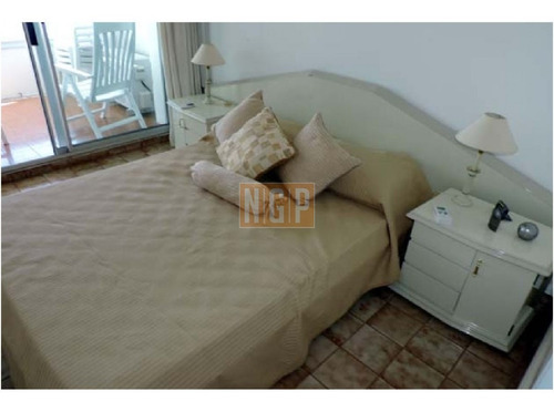 Sobre Mansa Apartamento - Ref: 15429