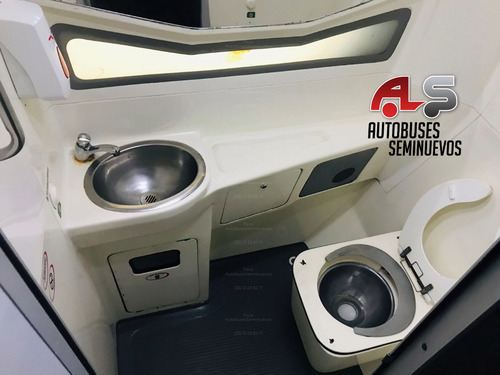 Autobus Irizar I8 Integral 2018 2 Ejes 32 Plazas 2 Baños