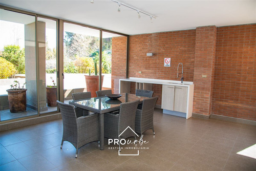 Depto En Venta De 2 Dorm. 2 Baños, 2 Estac.en Lo Barnechea