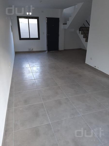 Imagen 10 de 24 de Venta De Duplex 2 Dormitorios En B° San Fernando - Complejo Cerrado