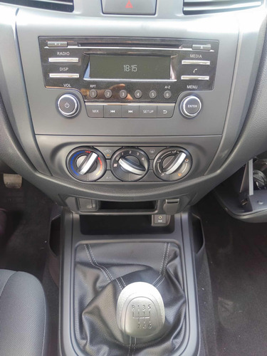 Nissan Frontier 2.5 Se Dc 4X2 Mt