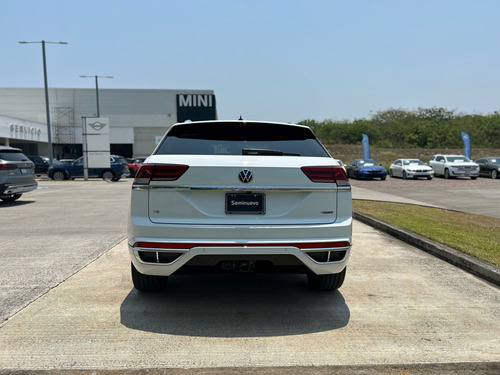 Volkswagen Cross Sport 3.6 Fsi V6 R-Line Auto 4Wd