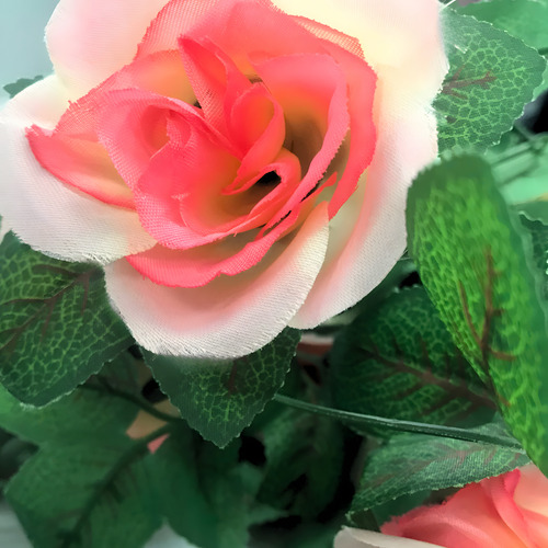 Folhagem De Pétalas E Flores Artificiais Com 2 Metros Cor Rosa-escuro