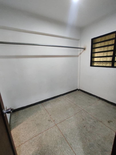 Imagen 5 de 14 de Casa De Esquina En Venta Trigal Sur Penélope Yañez
