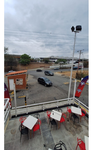 Se Alquila Local Comercial 18m2 Cc Expreso Del Tuy Charallave