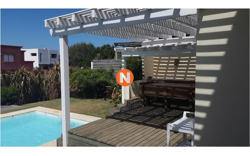 Casa En Venta Y Alquiler, Montoya, La Barra, 4 Dormitorios.- Ref: 209853