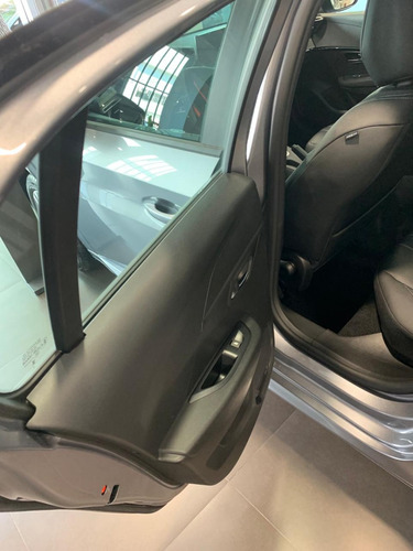 Peugeot 208 1.6 Feline Tiptronic