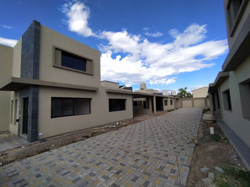 Imagen 2 de 14 de Duplex En Venta 3 Dormitorios Housing Nuevo Poeta Lugones