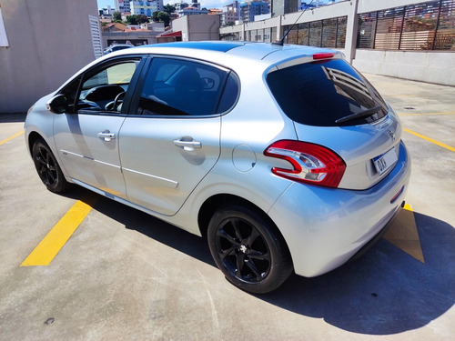 Peugeot 208 1.5 ALLURE 8V FLEX 4P MANUAL