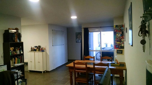 Imagen 1 de 13 de Departamento 2 Dormitorios En Av Colón