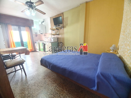 Imagen 5 de 29 de Venta En Block - 3 Locales + 8 Departamentos De 2 Y 1 Amb. - Una Cuadra Del Mar